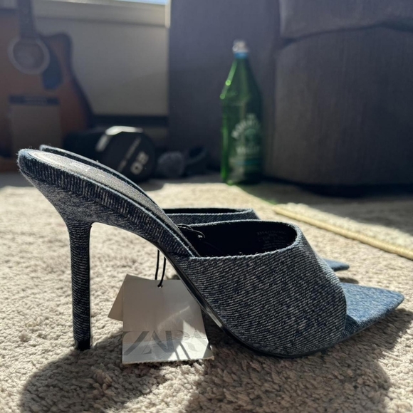 Zara Blue and Navy Knit Denim Pointed Toe Sandals Heels - Picture 8 of 8